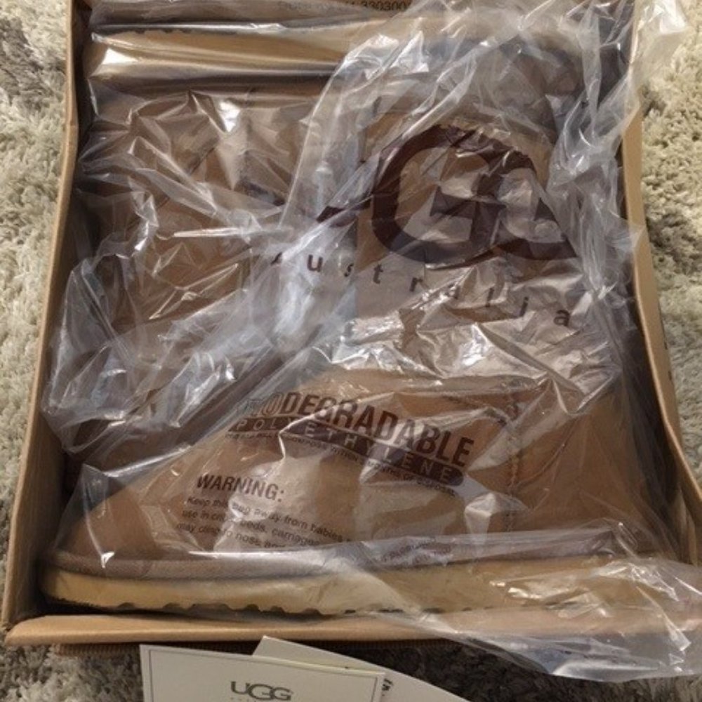 UGG Australia Women Short Boots